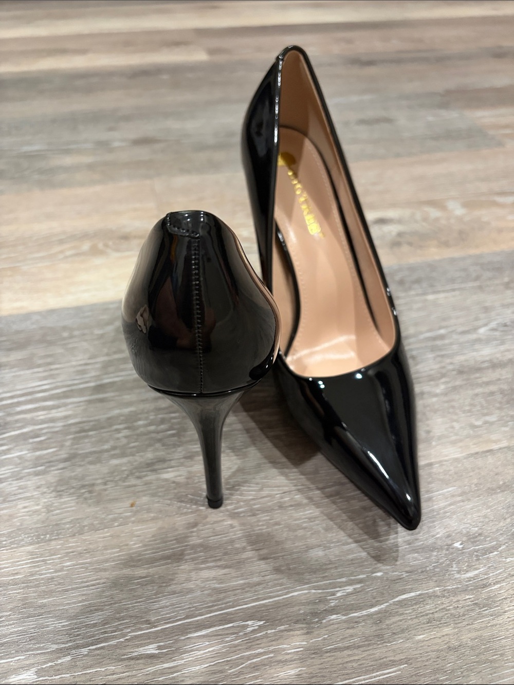 BIGTREE Black Patent Pointed-Toe High Heels - Picture 3 of 7